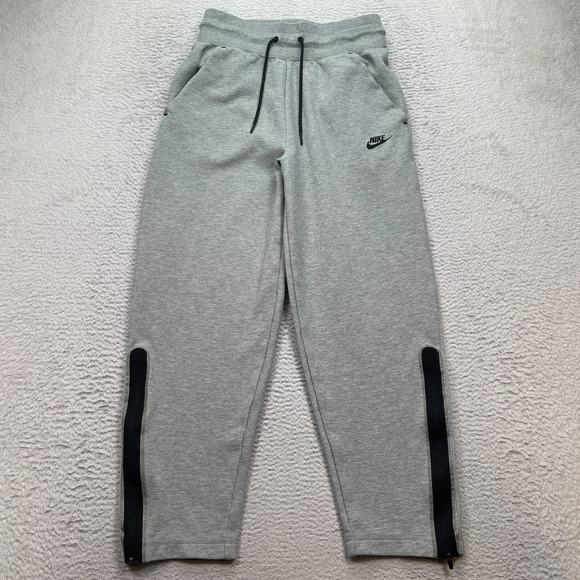 Nike Pants - Nike Tech Fleece Pants Women's Size Small (Fits 26X26) Gray CW4294
